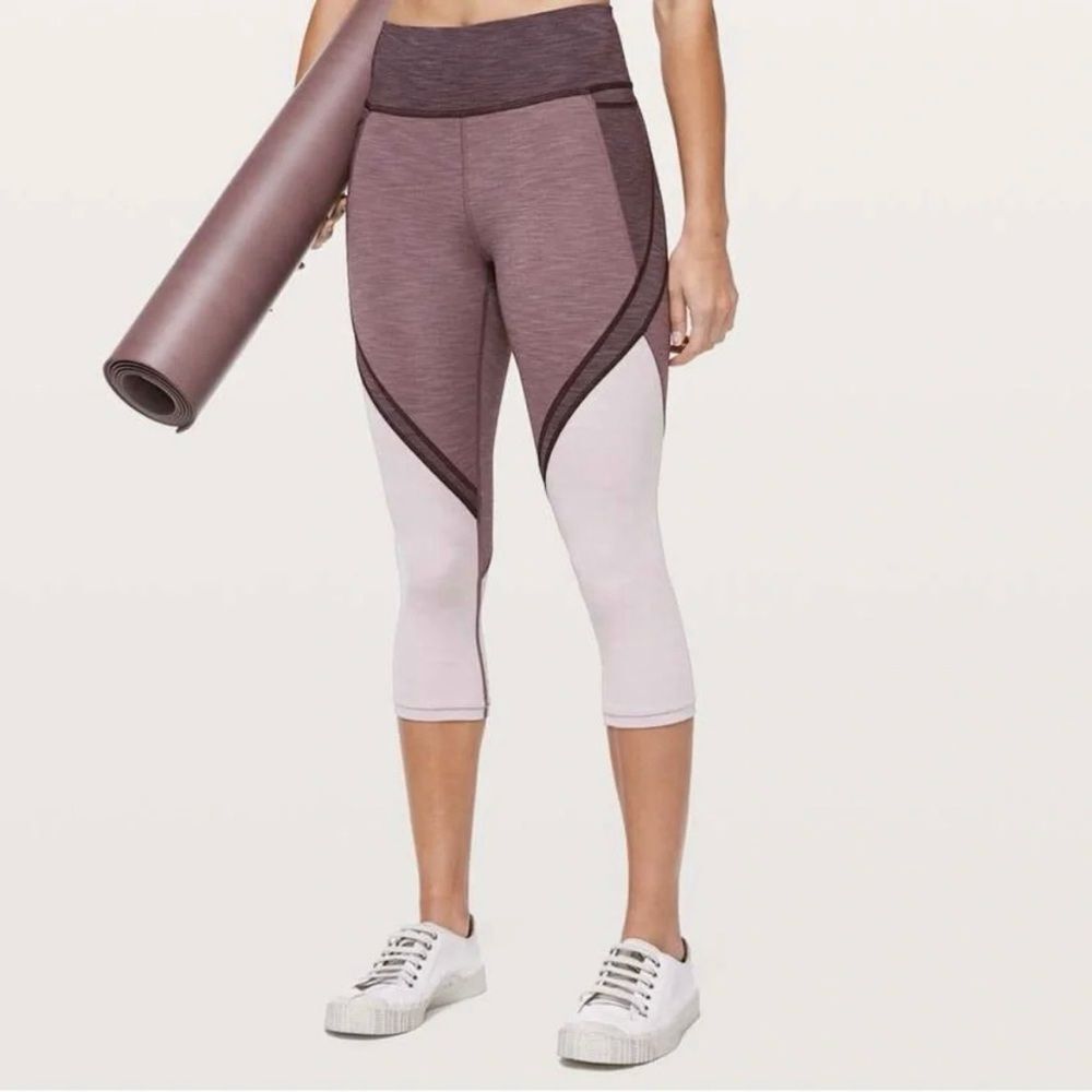 Lululemon Early Extension High-Rise Cropped 21" Purple Leggings Women’s Size 6